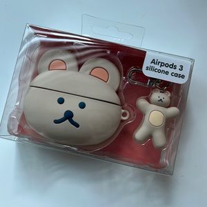 Brand new airpods 3 cute bear case.